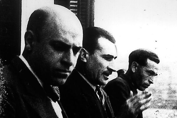 guerrairevolucio-018842C1BA-CECC-9B92-3E87-BD9AECF495B2.jpg